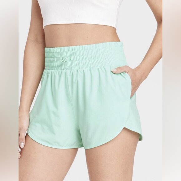 All in Motion Women's High-Rise Flex Shorts 3" - Picture 2 of 2